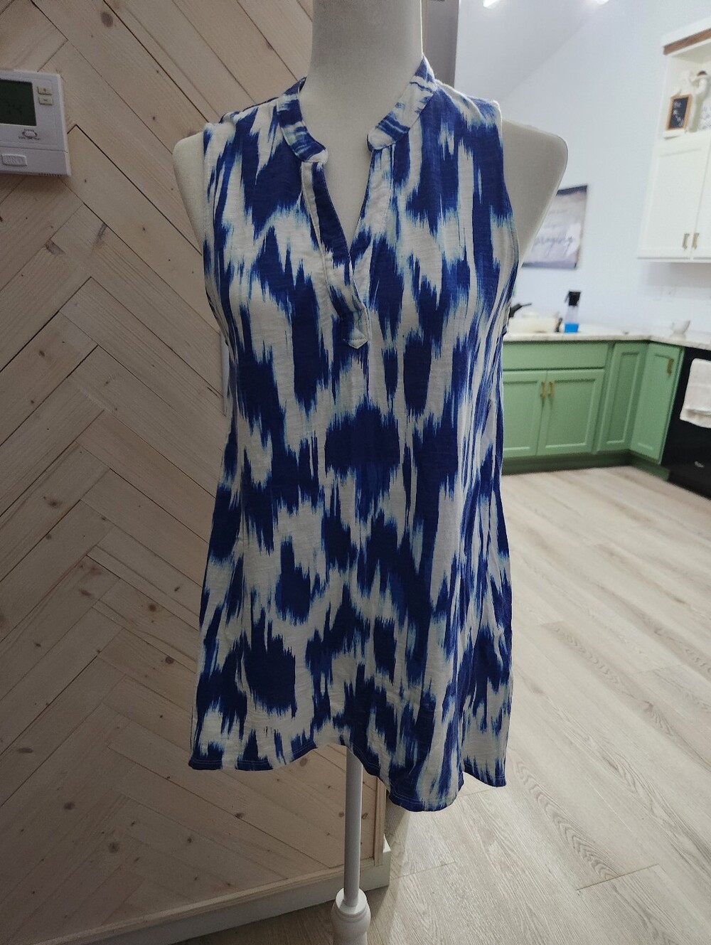 Chico's Blue and White Sleeveless Split-Neck Slub Tunic